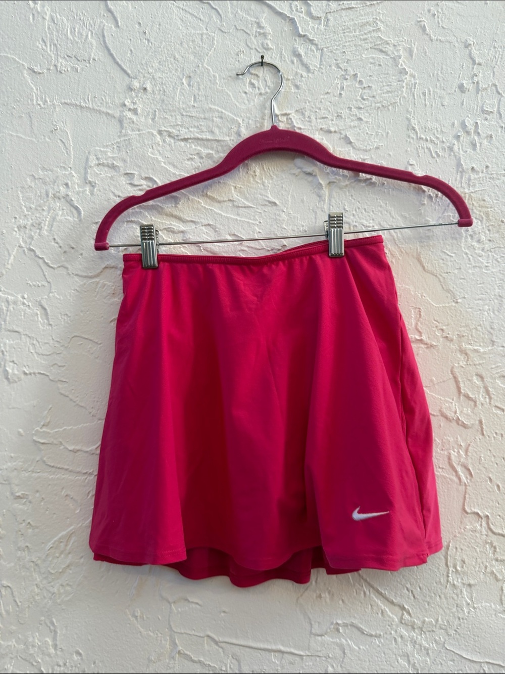 Nike Women's Hot Pink tennis skirt with White Swoosh XS